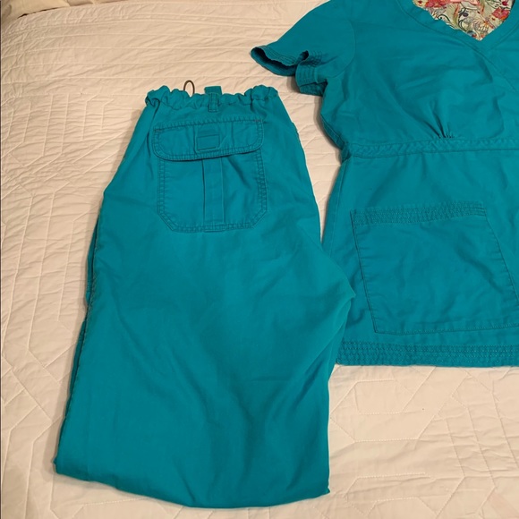 ๐ผ๐ผKoi scrub set๐ผ๐ผ